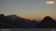 Archiv Foto Webcam Daunjoch Sessellift am Stubaier Gletscher 18:00