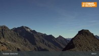 Archived image Webcam Stubai glacier: Daunjoch chair lift 08:00