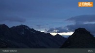 Archived image Webcam Stubai glacier: Daunjoch chair lift 06:00