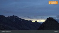 Archived image Webcam Stubai glacier: Daunjoch chair lift 07:00