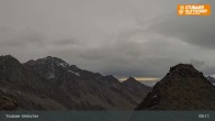 Archived image Webcam Stubai glacier: Daunjoch chair lift 08:00