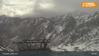 Archived image Webcam Stubai glacier: Daunjoch chair lift 08:00