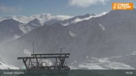 Archived image Webcam Stubai glacier: Daunjoch chair lift 08:00