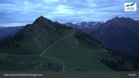 Archived image Webcam Walmendingerhorn Mittelberg 04:00