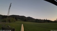 Archiv Foto Webcam Blick von der Talstation des Schlepplifts Buron auf den Lift und die Piste 19:00