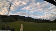 Archiv Foto Webcam Blick von der Talstation des Schlepplifts Buron auf den Lift und die Piste 05:00