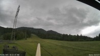 Archiv Foto Webcam Blick von der Talstation des Schlepplifts Buron auf den Lift und die Piste 17:00