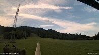 Archiv Foto Webcam Blick von der Talstation des Schlepplifts Buron auf den Lift und die Piste 05:00