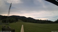 Archiv Foto Webcam Blick von der Talstation des Schlepplifts Buron auf den Lift und die Piste 06:00