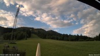 Archiv Foto Webcam Blick von der Talstation des Schlepplifts Buron auf den Lift und die Piste 06:00