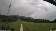Archiv Foto Webcam Blick von der Talstation des Schlepplifts Buron auf den Lift und die Piste 15:00