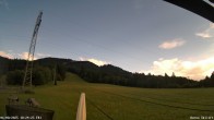 Archiv Foto Webcam Blick von der Talstation des Schlepplifts Buron auf den Lift und die Piste 17:00