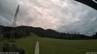 Archiv Foto Webcam Blick von der Talstation des Schlepplifts Buron auf den Lift und die Piste 05:00