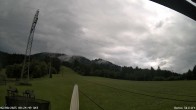 Archiv Foto Webcam Blick von der Talstation des Schlepplifts Buron auf den Lift und die Piste 07:00