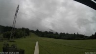Archiv Foto Webcam Blick von der Talstation des Schlepplifts Buron auf den Lift und die Piste 09:00
