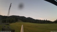 Archiv Foto Webcam Blick von der Talstation des Schlepplifts Buron auf den Lift und die Piste 05:00