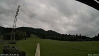 Archiv Foto Webcam Blick von der Talstation des Schlepplifts Buron auf den Lift und die Piste 17:00