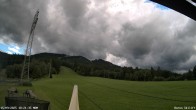 Archiv Foto Webcam Blick von der Talstation des Schlepplifts Buron auf den Lift und die Piste 17:00
