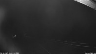 Archiv Foto Webcam Blick von der Talstation des Schlepplifts Buron auf den Lift und die Piste 05:00