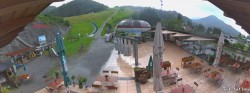 Archived image Webcam Oberaudorf Hocheck ski resort: base station 17:00