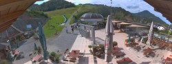 Archived image Webcam Oberaudorf Hocheck ski resort: base station 11:00