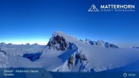 Archived image Webcam Matterhorn Glacier Paradise in Zermatt 04:00