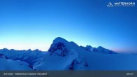 Archiv Foto Webcam Matterhorn Glacier Paradise (Zermatt) 04:00