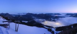 Archiv Foto Webcam Zwölferhorn im Salzkammergut 07:00