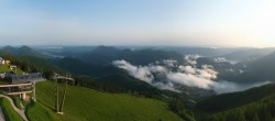 Archiv Foto Webcam Zwölferhorn im Salzkammergut 05:00