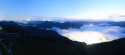 Archiv Foto Webcam Zwölferhorn im Salzkammergut 03:00