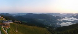 Archiv Foto Webcam Zwölferhorn im Salzkammergut 05:00