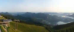 Archiv Foto Webcam Zwölferhorn im Salzkammergut 06:00