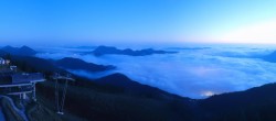 Archiv Foto Webcam Zwölferhorn im Salzkammergut 05:00