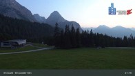 Archiv Foto Webcam Sicht auf das Kinderland an der Ehrwalder Alm 03:00