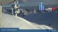 Archived image Webcam Tiroler Zugspitzbahn Top Station 18:00