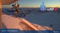 Archived image Webcam Tiroler Zugspitzbahn Top Station 00:00