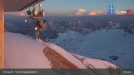 Archiv Foto Webcam Tiroler Zugspitzbahn: Bergstation 02:00