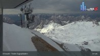 Archived image Webcam Tiroler Zugspitzbahn Top Station 06:00