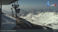 Archived image Webcam Tiroler Zugspitzbahn Top Station 08:00