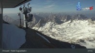 Archived image Webcam Tiroler Zugspitzbahn Top Station 07:00