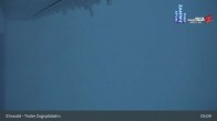 Archived image Webcam Tiroler Zugspitzbahn Top Station 04:00