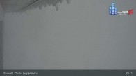 Archived image Webcam Tiroler Zugspitzbahn Top Station 08:00