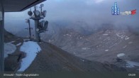 Archiv Foto Webcam Tiroler Zugspitzbahn: Bergstation 04:00