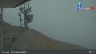 Archived image Webcam Tiroler Zugspitzbahn Top Station 00:00