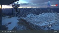 Archived image Webcam Tiroler Zugspitzbahn Top Station 06:00