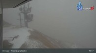 Archived image Webcam Tiroler Zugspitzbahn Top Station 14:00