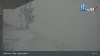 Archived image Webcam Tiroler Zugspitzbahn Top Station 06:00