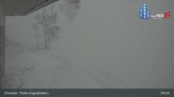 Archived image Webcam Tiroler Zugspitzbahn Top Station 08:00