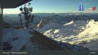 Archived image Webcam Tiroler Zugspitzbahn Top Station 07:00