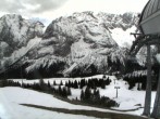Archived image Webcam mountain station chairlift "Gaistal", "Ehrwalder Alm" 13:00